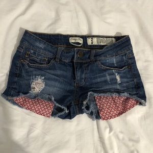 Cut off jean shorts